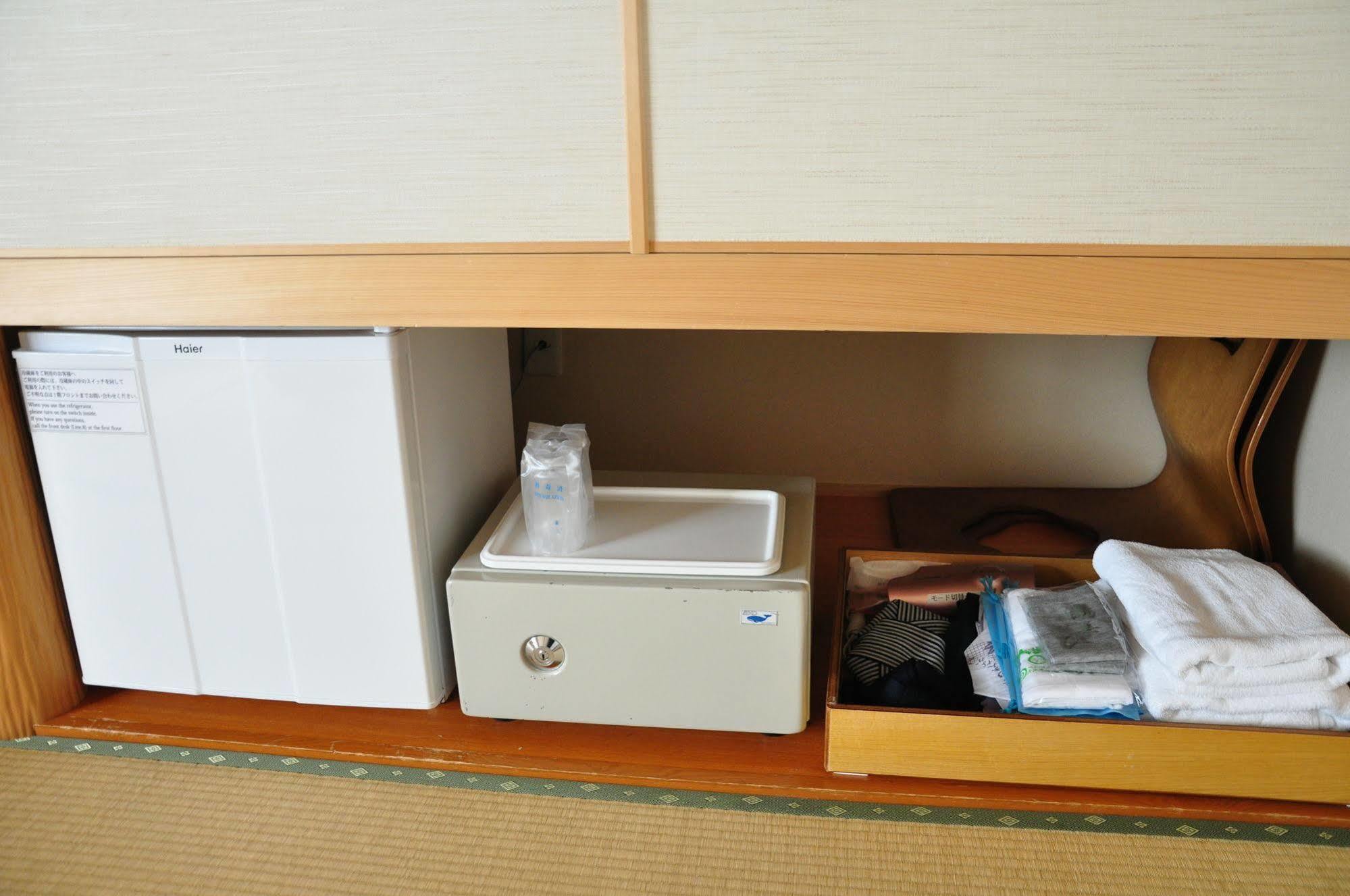 Obokekyo Mannaka Hotel Miyoshi  Exterior foto