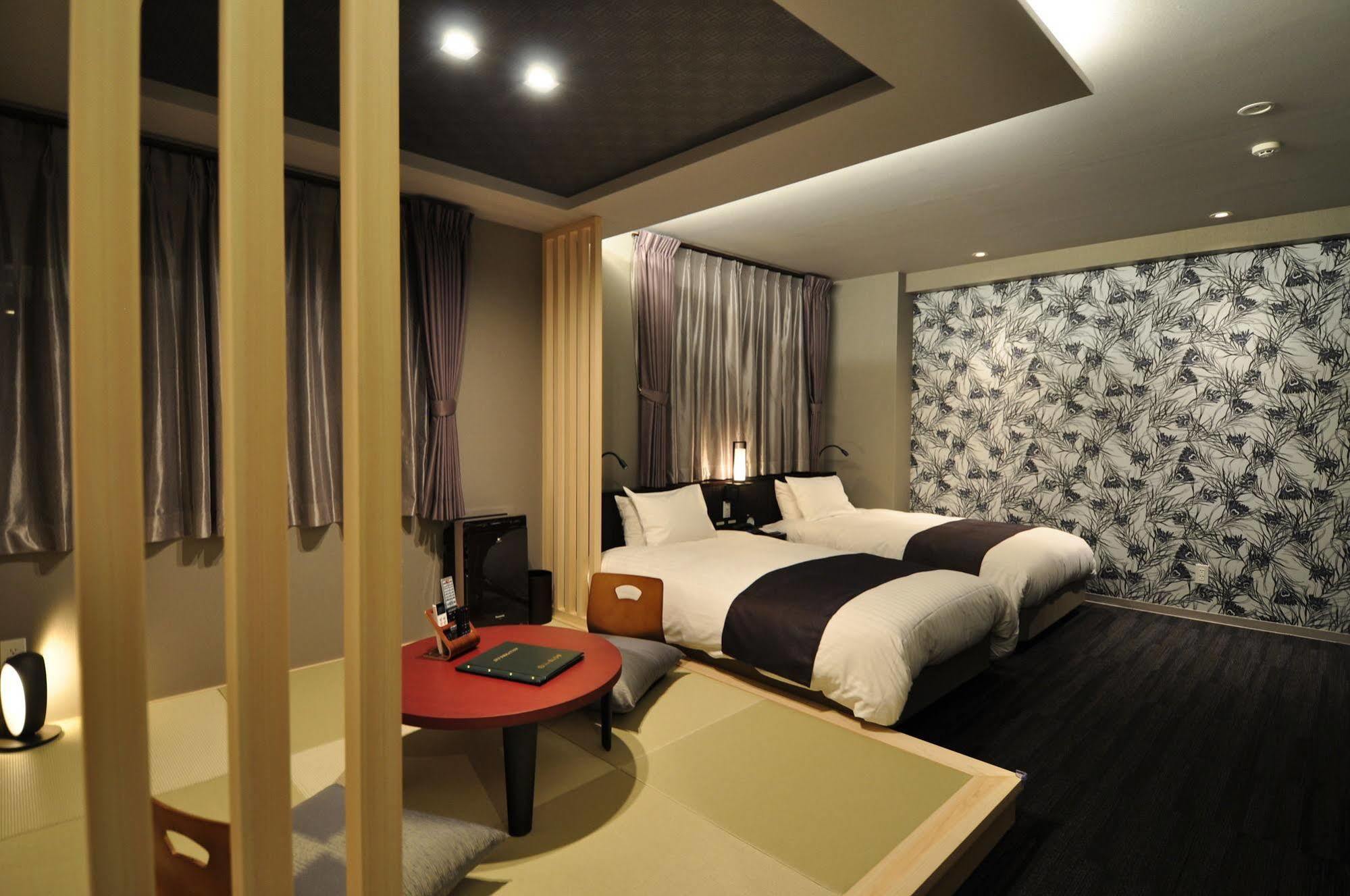 Obokekyo Mannaka Hotel Miyoshi  Exterior foto